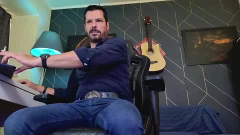 Snapshot of aaronbomer chatting on 03/16/26, 06:06 Aaron online show from 03/16/26, 06:06