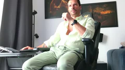 Aaron online show from 06/30/26, 06:47