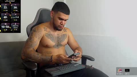 Snapshot of aaronhunter__ chatting on 10/01/25, 08:42 ig aaron hunter123 online show from 10/01/25, 08:42