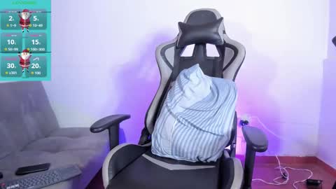 ig aaron hunter123 online show from 11/30/25, 06:39