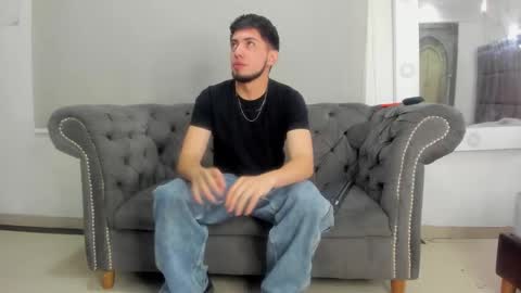 Snapshot of aaronpiers chatting on 11/06/25, 03:46 aaronpiers online show from 11/06/25, 03:46