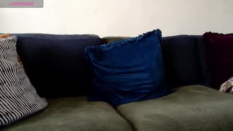 Snapshot of aaronstone_ chatting on 02/19/25, 10:23 Scrufffypup online show from 02/19/25, 10:23