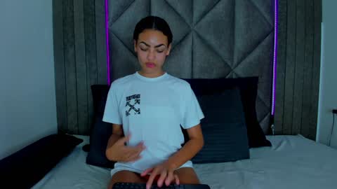   AASHLEY  online show from 01/21/25, 07:39