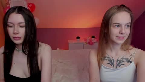 Snapshot of aataraxx chatting on 01/19/25, 05:39 Fiona and Harry online show from 01/19/25, 05:39