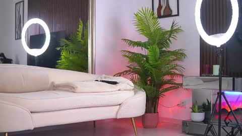 Snapshot of abbela_white chatting on 06/22/26, 06:10 Alexa online show from 06/22/26, 06:10