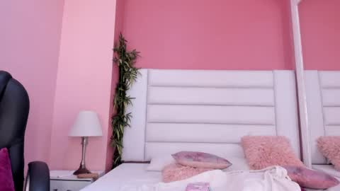 abbey_walker online show from 02/14/25, 10:38