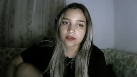 Snapshot of abbie_23 chatting on 03/10/26, 08:30 Abbie cute online show from 03/10/26, 08:30