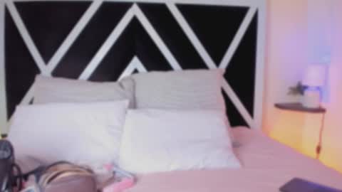 abbie online show from 10/31/25, 07:26