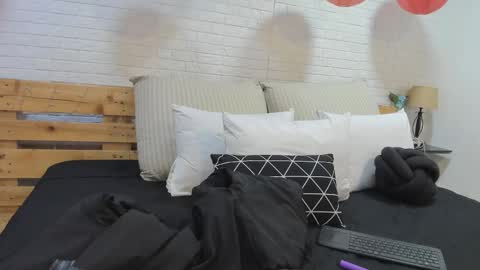 abbie online show from 11/19/25, 02:33