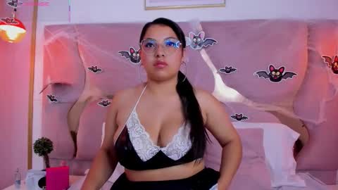 abbiejones_ online show from 10/17/25, 04:09