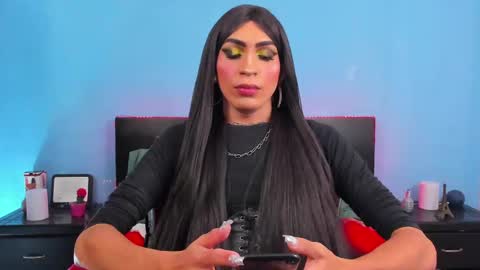 Abbigail Fuster  online show from 12/23/24, 08:00