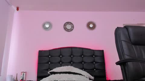 Abbigail Fuster  online show from 01/31/25, 05:10