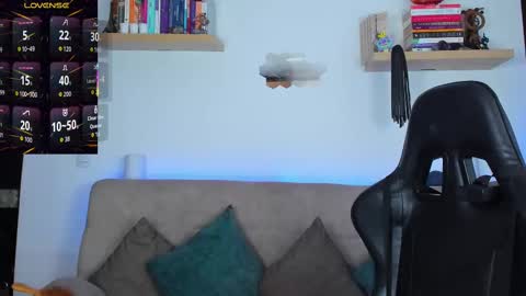 Abbigail Fuster  online show from 09/17/25, 09:55