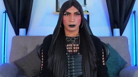 Abbigail Fuster  online show from 05/05/26, 10:34