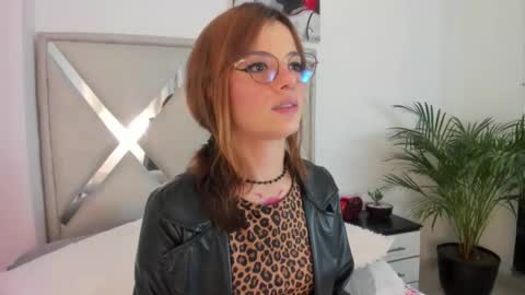 Snapshot of abby_jones2 chatting on 02/12/26, 04:07 abby jones online show from 02/12/26, 04:07