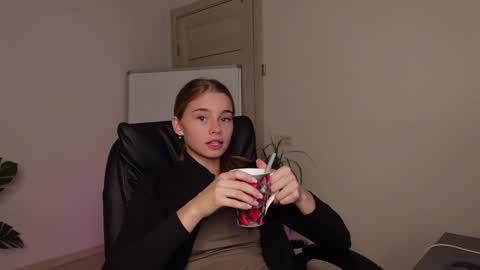 ABBY LAKER online show from 12/04/24, 09:02