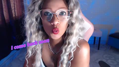 Snapshot of abby_liu chatting on 01/06/25, 09:22 May Imstagram online show from 01/06/25, 09:22