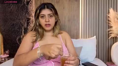 Snapshot of abby_millerr_ chatting on 11/06/25, 12:28 Abbygail online show from 11/06/25, 12:28