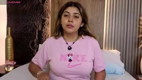 Snapshot of abby_millerr_ chatting on 11/15/25, 12:45 Abbygail online show from 11/15/25, 12:45