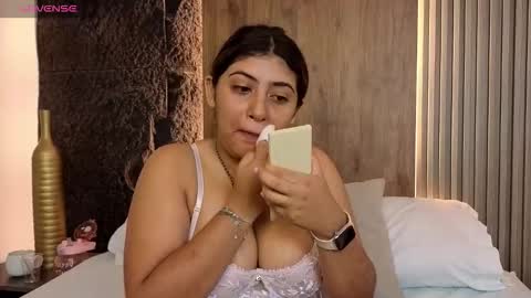 Snapshot of abby_millerr_ chatting on 11/20/25, 11:54 Abbygail online show from 11/20/25, 11:54