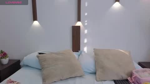 Snapshot of abby_millerr_ chatting on 12/18/25, 12:33 Abbygail online show from 12/18/25, 12:33