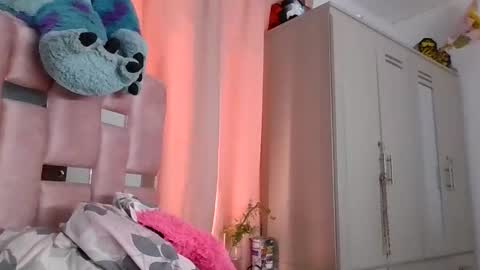 Snapshot of abby_moss_2 chatting on 10/30/25, 03:13 abby_moss_2 online show from 10/30/25, 03:13