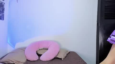 Abby Saenz online show from 10/30/25, 10:32