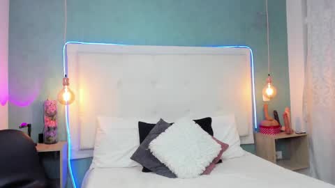 Abby Dixon  online show from 12/15/25, 01:59