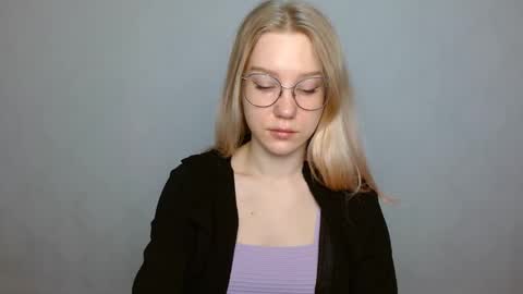 Snapshot of abbymoore__ chatting on 01/26/25, 08:57 Abby Lovense is active online show from 01/26/25, 08:57