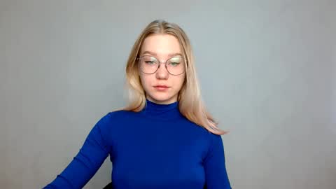 Snapshot of abbymoore__ chatting on 02/19/25, 07:17 Abby Lovense is active online show from 02/19/25, 07:17