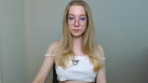 Abby Lovense is active online show from 02/22/26, 11:42