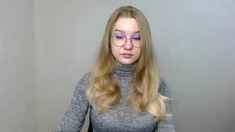 Snapshot of abbymoore__ chatting on 04/27/26, 02:48 Abby Lovense is active online show from 04/27/26, 02:48