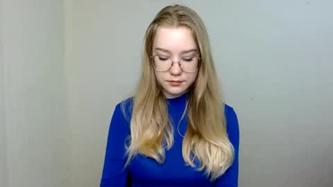 Snapshot of abbymoore__ chatting on 05/03/26, 10:21 Abby Lovense is active online show from 05/03/26, 10:21