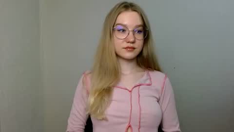 Snapshot of abbymoore__ chatting on 06/17/26, 09:56 Abby Lovense is active online show from 06/17/26, 09:56