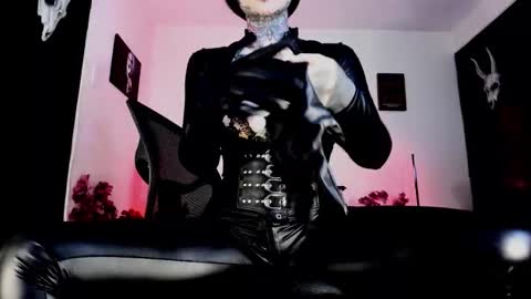 Abby online show from 11/19/25, 02:00