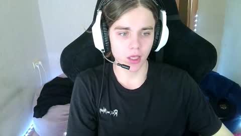 abbysal_blade online show from 10/16/25, 07:31