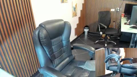 Abby Stones online show from 11/26/25, 11:00