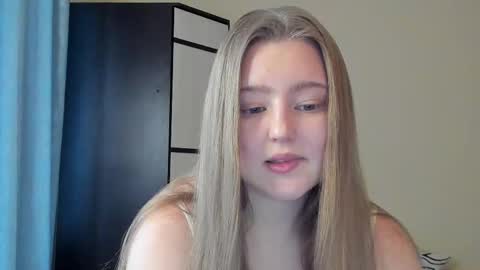 Snapshot of abbywyte chatting on 03/09/25, 02:54 Abby Stream at Sat Sun Mon Fri online show from 03/09/25, 02:54