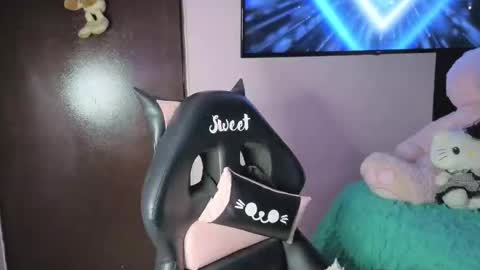 Snapshot of abbyxlee chatting on 03/14/26, 05:24 online show from 03/14/26, 05:24