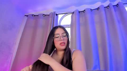 Snapshot of abbyy_snow_ chatting on 07/05/26, 01:40 Abyy Snow online show from 07/05/26, 01:40