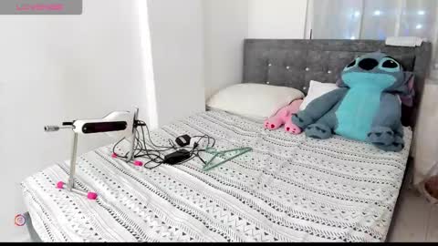 Snapshot of abdelsolis chatting on 11/19/25, 12:54 kaori online show from 11/19/25, 12:54