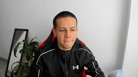 Independence model AbelAsburgo online show from 02/01/26, 08:07