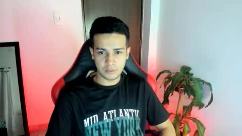 Independence model AbelAsburgo online show from 05/21/26, 02:51