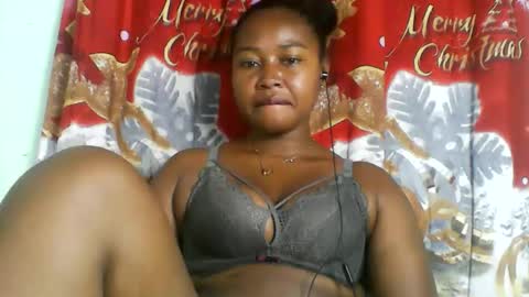 Snapshot of abella677022 chatting on 06/07/26, 05:44 abella677022 online show from 06/07/26, 05:44