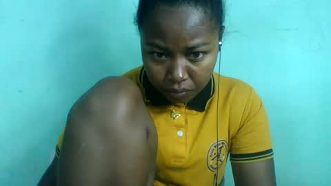 Snapshot of abella677022 chatting on 06/12/26, 06:01 abella677022 online show from 06/12/26, 06:01