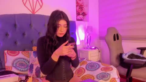 Snapshot of abella_as chatting on 10/18/25, 06:16 Abella online show from 10/18/25, 06:16