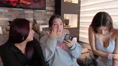 abella_as_ online show from 09/24/25, 03:59