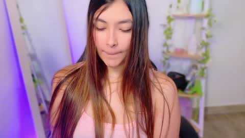 Snapshot of abella_ruiz chatting on 05/07/26, 10:04 Abella Ruiz online show from 05/07/26, 10:04