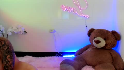  Abella and Kendra  online show from 01/06/25, 01:09