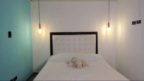  Abella and Kendra  online show from 02/21/25, 08:49